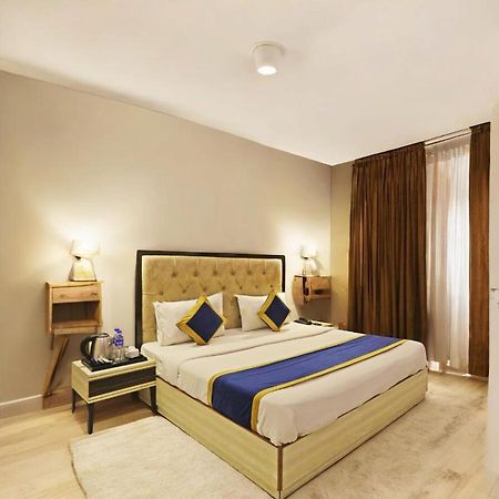 Hotel Almora Sky Near By Delhi International Airport With - Free Airport Pickup And Drop Нью-Делі Екстер'єр фото