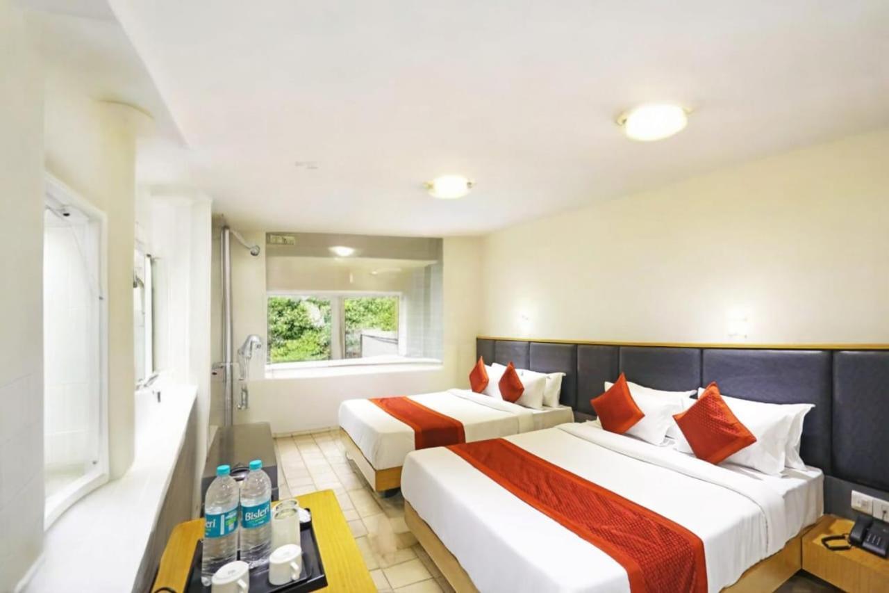 Hotel Almora Sky Near By Delhi International Airport With - Free Airport Pickup And Drop Нью-Делі Екстер'єр фото